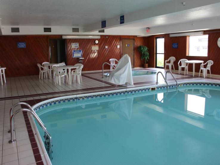 Pool & Spa