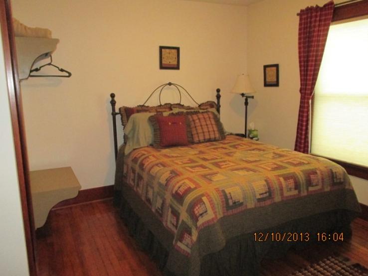 Molly's Manor Bedroom #3