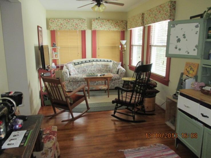 Molly's Manor Sunroom
