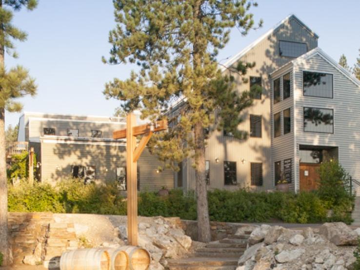 Prairie Berry Winery Exterior