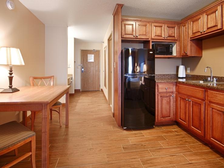 King Suite Kitchenette