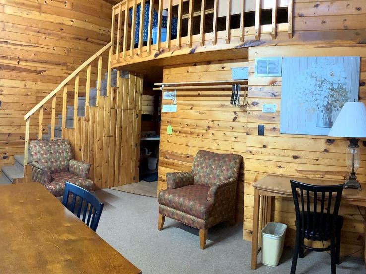 Trailshead Lodge, Lead