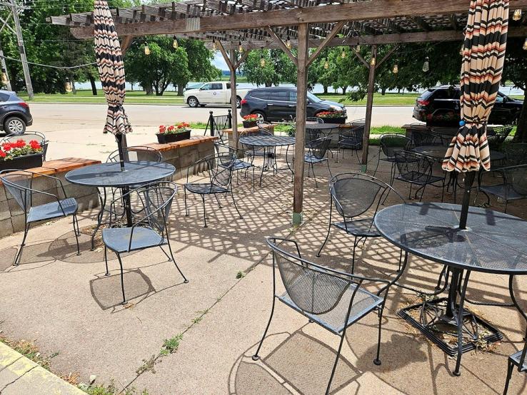 Levee Street Steak & Lounge, Yankton