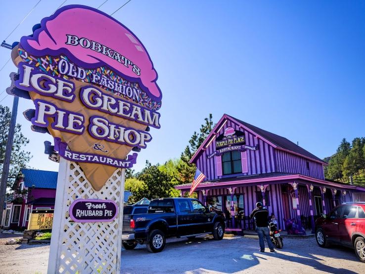 Bobkat's Purple Pie Place, Custer