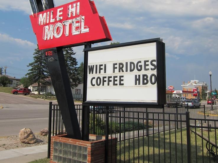 Mile Hi Motel