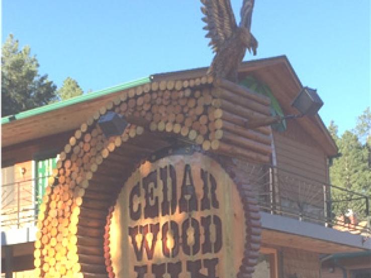 Cedar Wood Inn