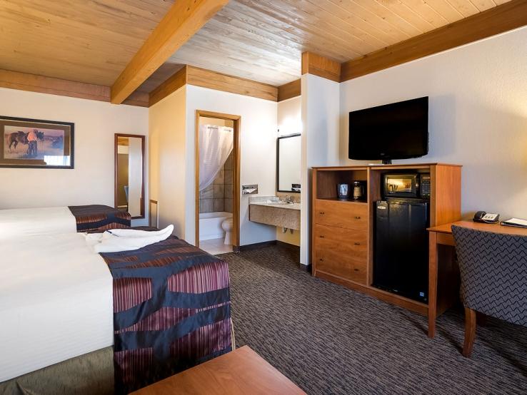 Best Western Plains Motel, Wall