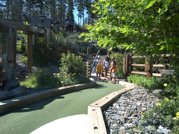 Holy Terror Mini Golf, Keystone