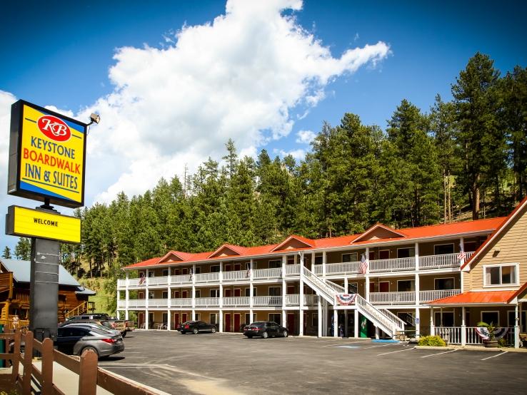 Keystone Board Walk Inn & Suites