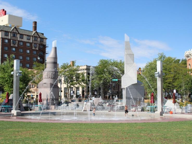 Main Street Square Fountains