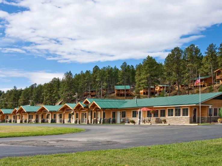 Rock Crest Lodge &amp; Cabins