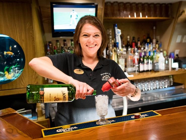 Windjammer Sports Bar & Fine Dining