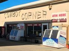 Cowboy Corner, Interior