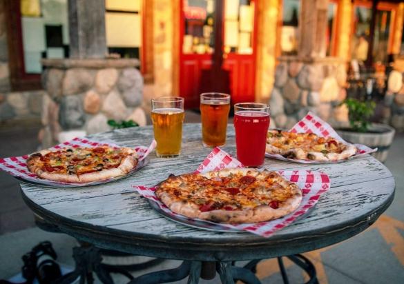 Pizza and beer at Crow Peak Brewery