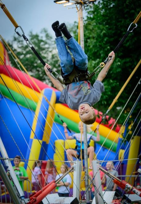 upside down kid, Yankton Riverboat days