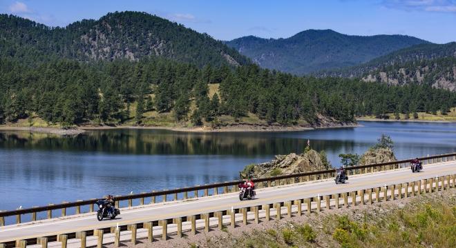 Pactola Lake is a perfect destination for water recreation.